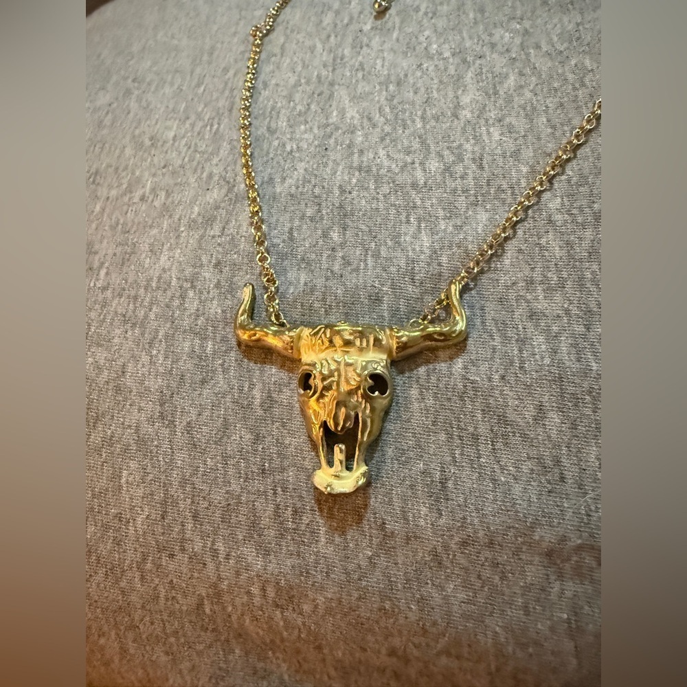 Gold Bull Pendant Necklace NWT - Picture 5 of 5